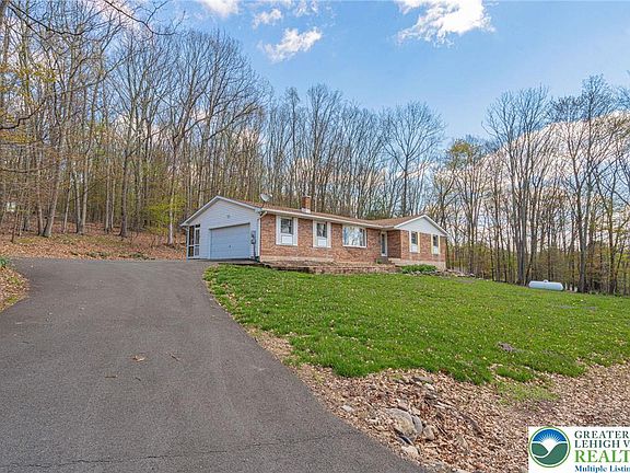 5th image of 138 Darcy Dr