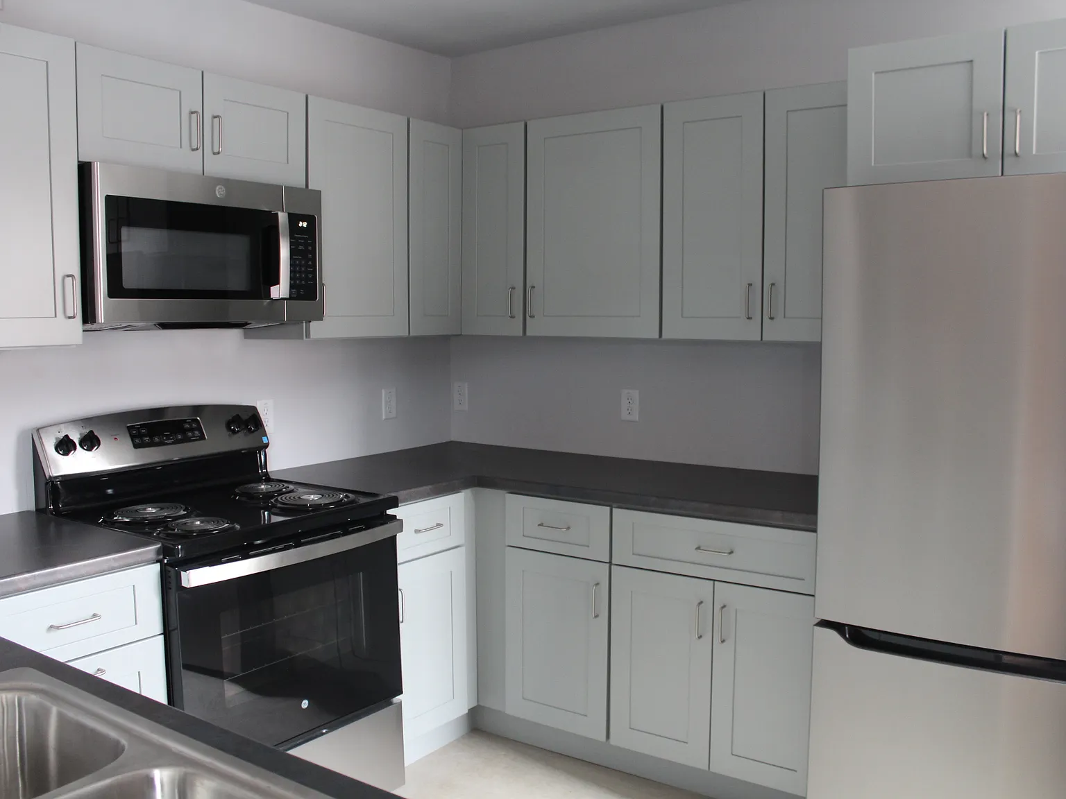 2 bed, $1,900 — Photo 3