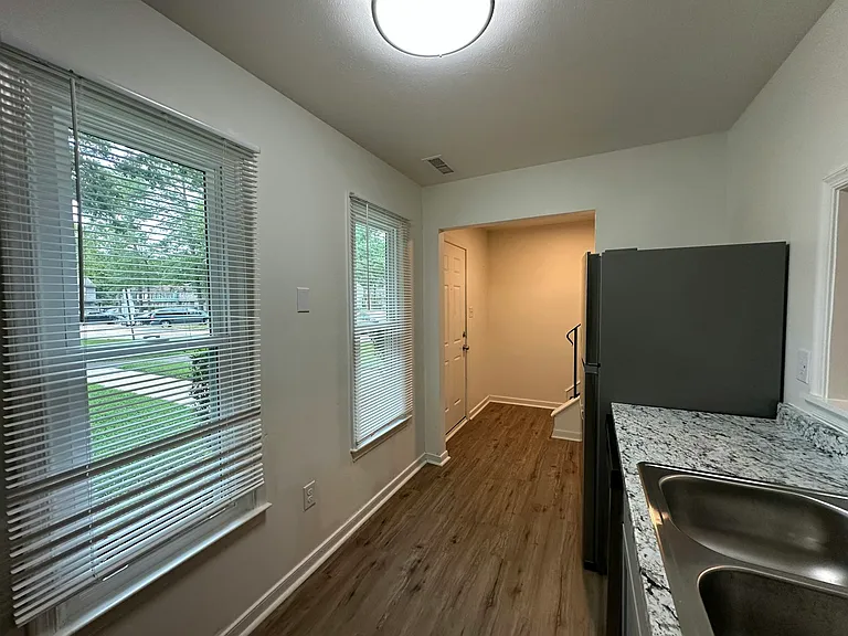 430 Hickorywood Cir — Photo 6
