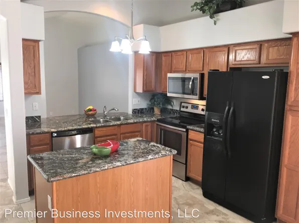 1752 E Arabian Dr, Gilbert, AZ 85296