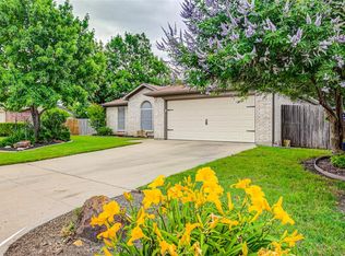 6758 Ridgetop Ct, Fort Worth, TX 76131