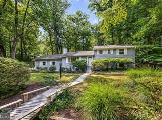 6501 Lakeview Dr, Falls Church, VA 22041