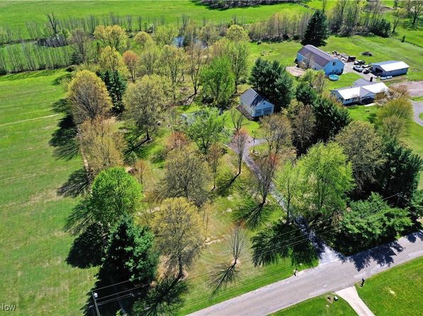 379 Housel Craft Rd, Bristolville, OH 44402