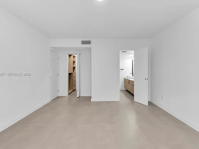 1130 102nd St #1 — Photo 17