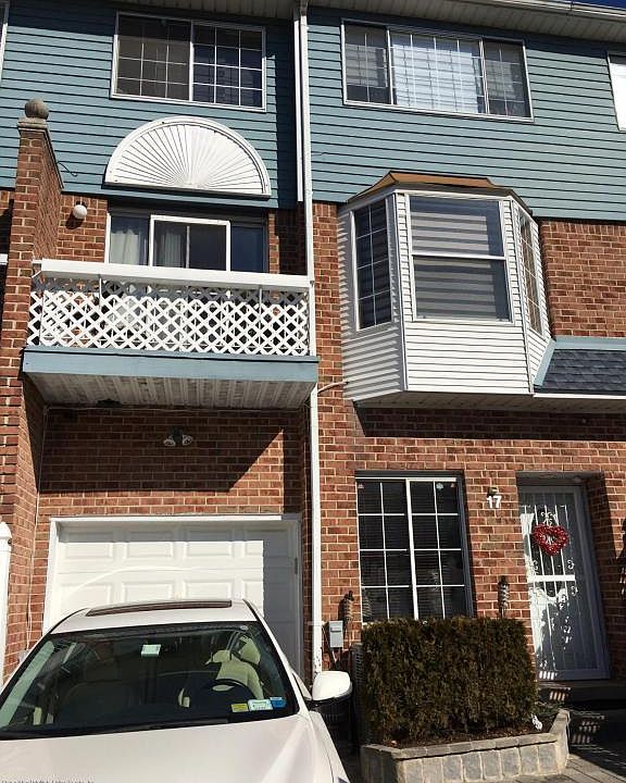 1st image of 17 Edward Ct