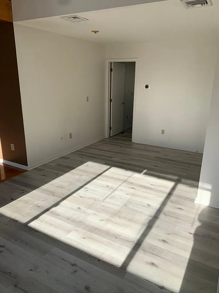 2 bed, 992 sqft, $2,650 — Photo 3