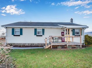 23 Clover Hill Rd, Newburg, PA 17240