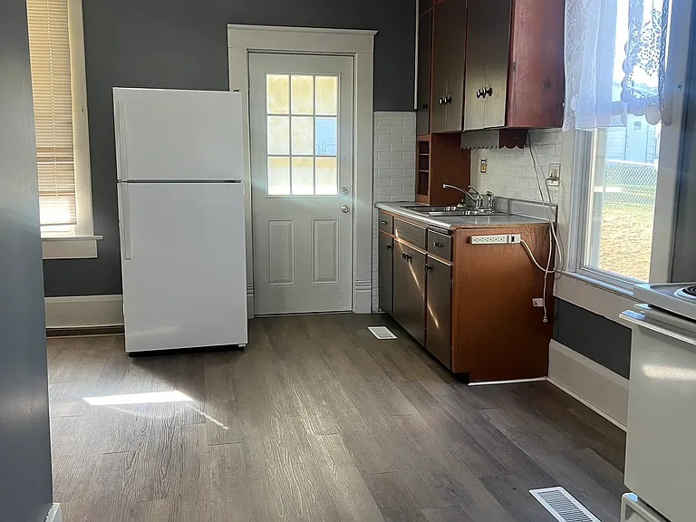 521 Spangler Dr — Photo 8