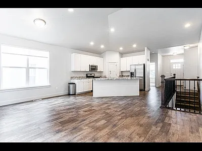 5613 S Justice Howe Ln — Photo 2