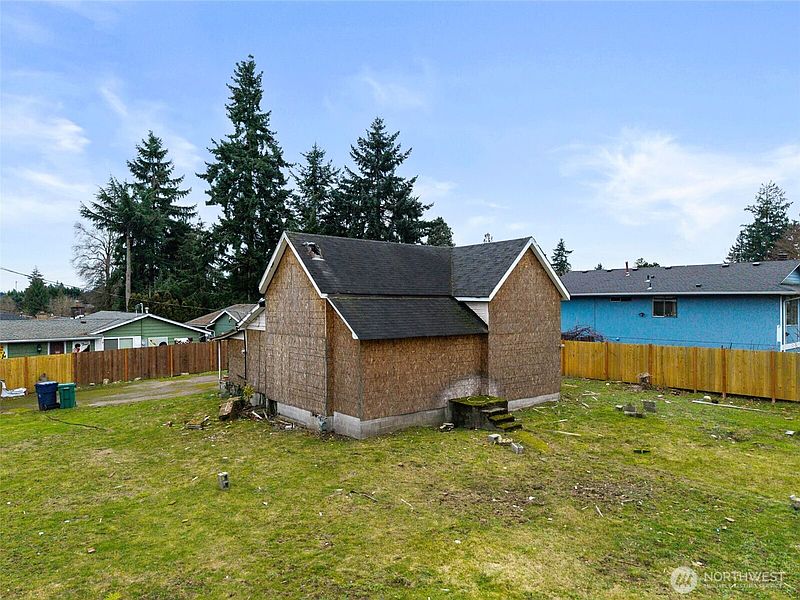 2nd image of 11205 12th Avenue SW