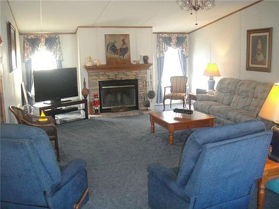 2nd image of 5961 Lillian Rd