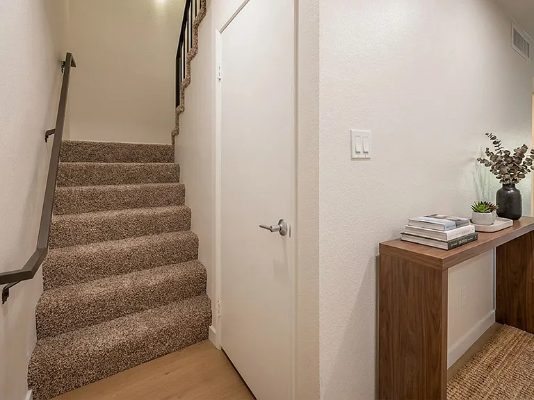 IMT Hoffman — Photo 7