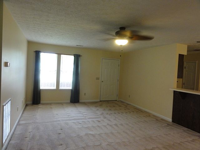 1st image of 3325 Southmeade Dr