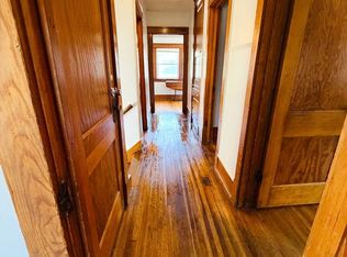 1130 S 16th St #1, Lincoln, NE 68502