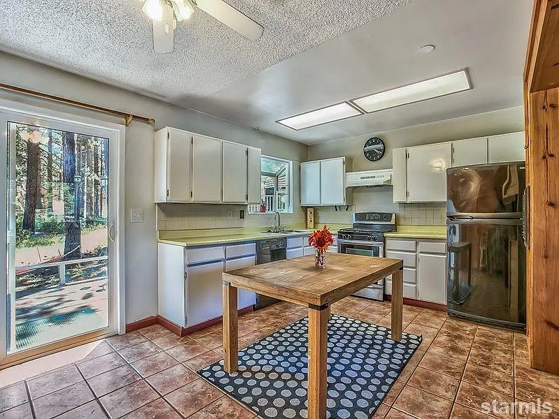 4 bed, 1848 sqft, $4,500 — Photo 3