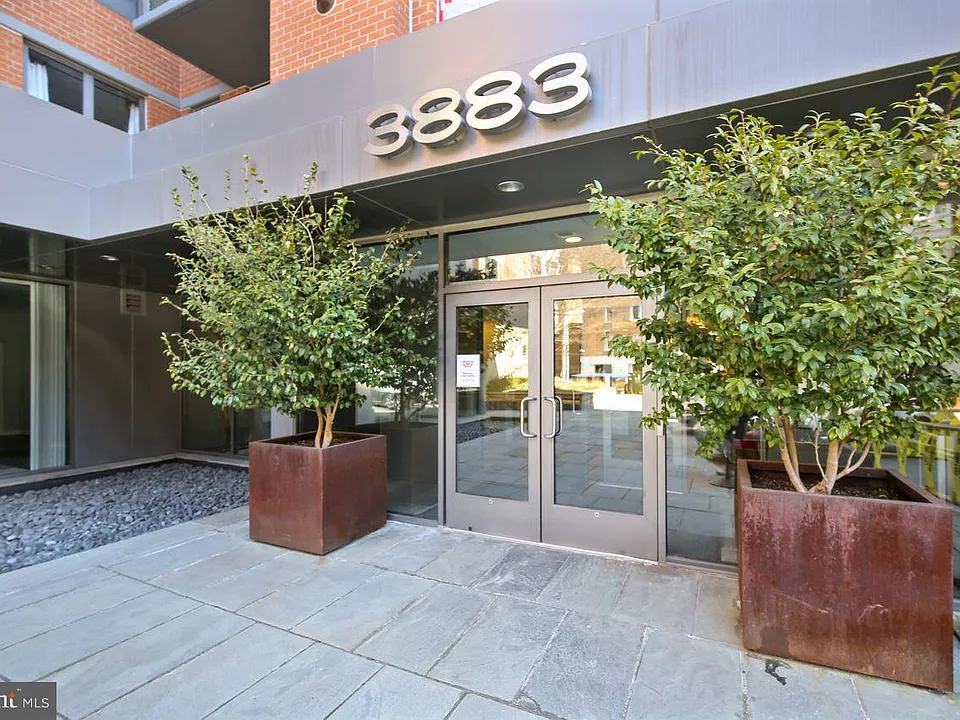 3883 Connecticut Ave NW #619