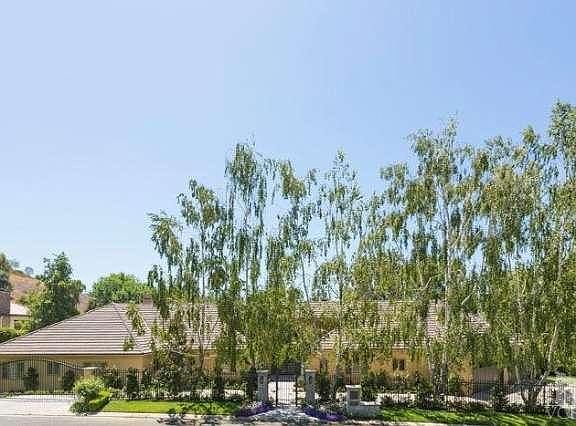 3rd image of 1234 Heritage Pl