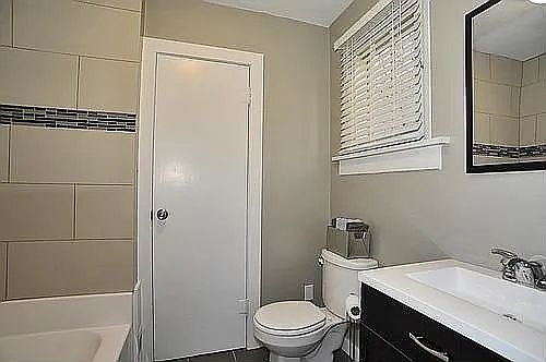 3rd image of 2846 N Lafayette St