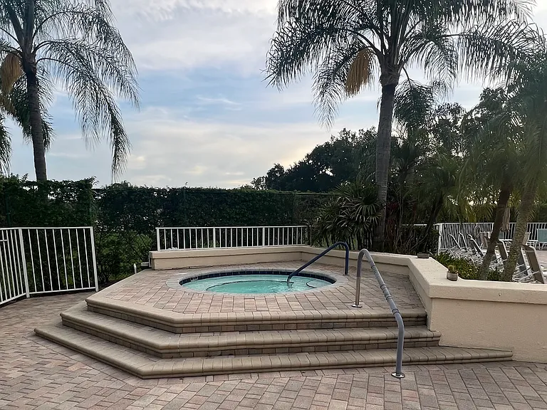 4335 Foxboro Dr — Photo 3