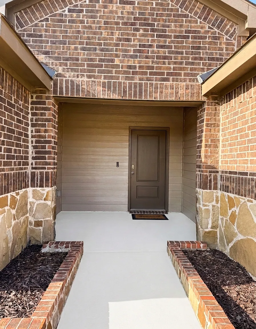 3 bed, 1613 sqft, $2,200 — Photo 4