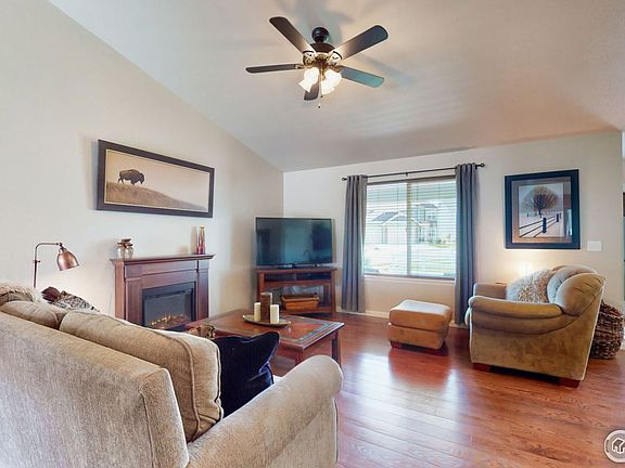 4th image of 701 Ponderosa Dr