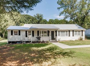 874 Athens St, Jefferson, GA 30549
