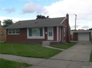 6724 Elizabeth St, Garden City, MI 48135