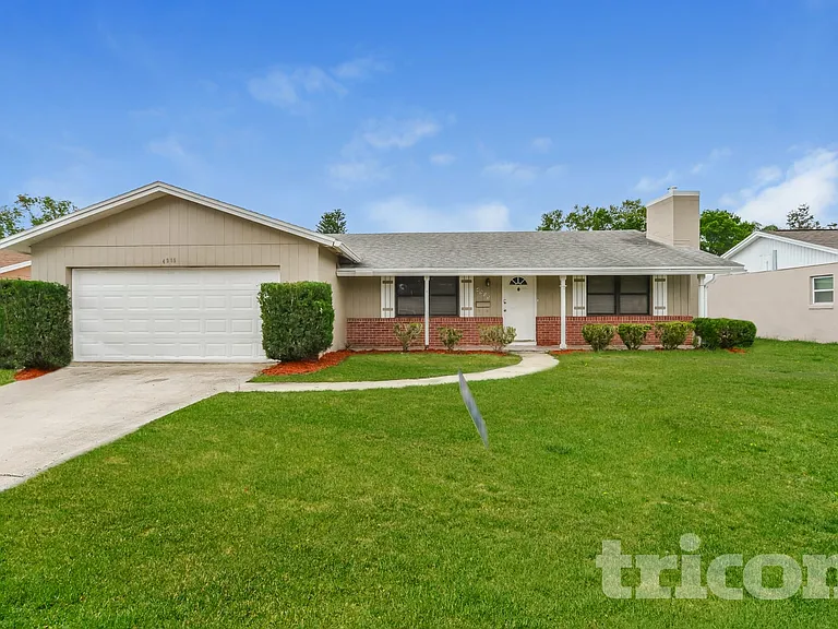 4905 Leprechaun Way — Photo 2