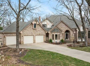 803 Promontory Pl, Eagan, MN 55123