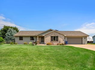 N1738 Maple Terrace Rd, Greenville, WI 54942