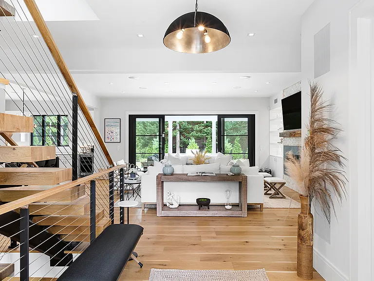 8 Crows Nest Ln — Photo 3