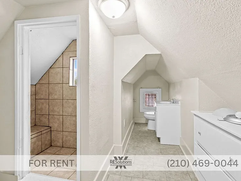 1618 W Kings Hwy #1620-1 — Photo 6