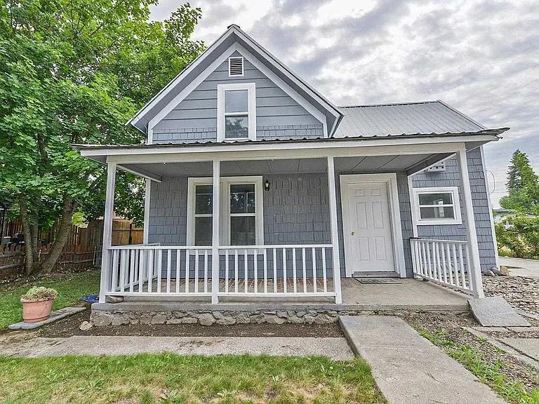 915 W 1st St — Photo 5