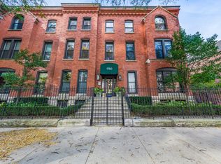 1760 N Wells St APT 2A, Chicago, IL 60614