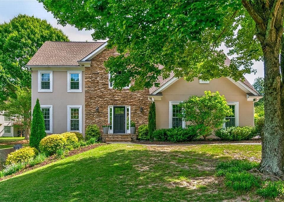 1st image of 720 Paddock Ct
