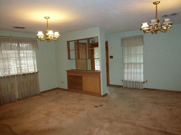 2nd image of 3408 Ferran Dr