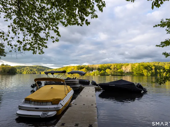 18 Hearthstone Drive #18, Brookfield, CT 06804