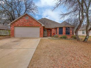 1814 Rayna Dr, Weatherford, TX 76086