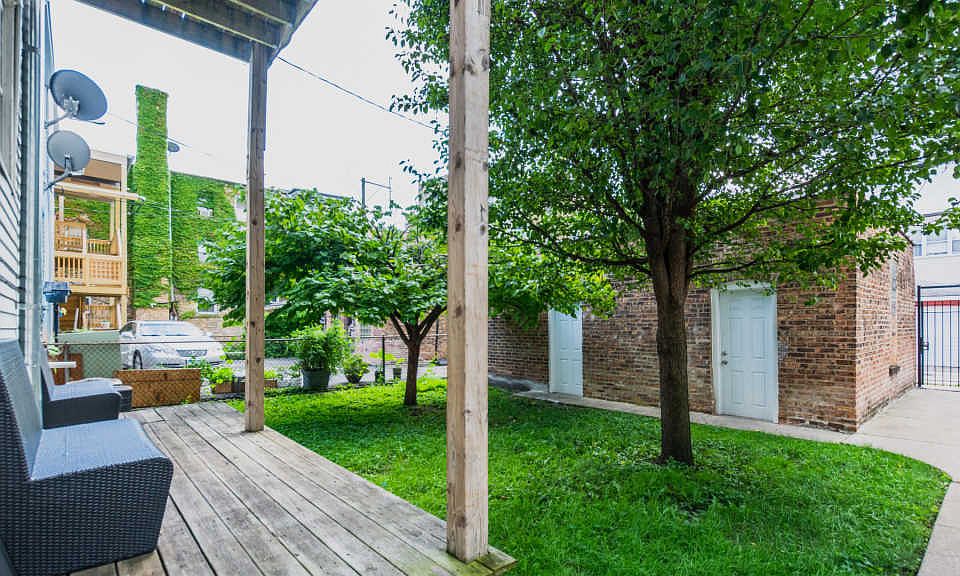 2nd image of 6218 N Oakley Ave #1