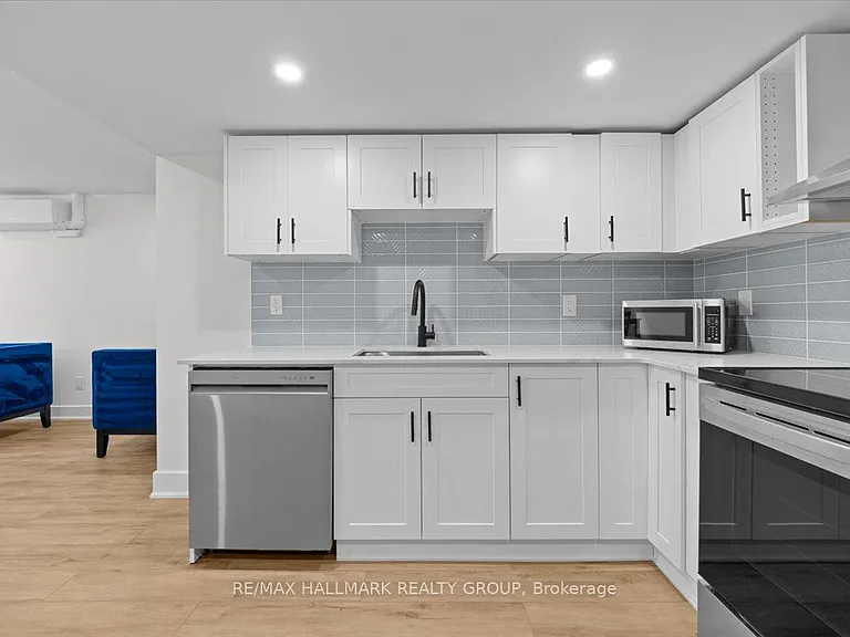 525 Tahoe Hts #B — Photo 9