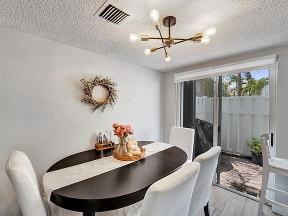 4th image of 173 Riviera Circle