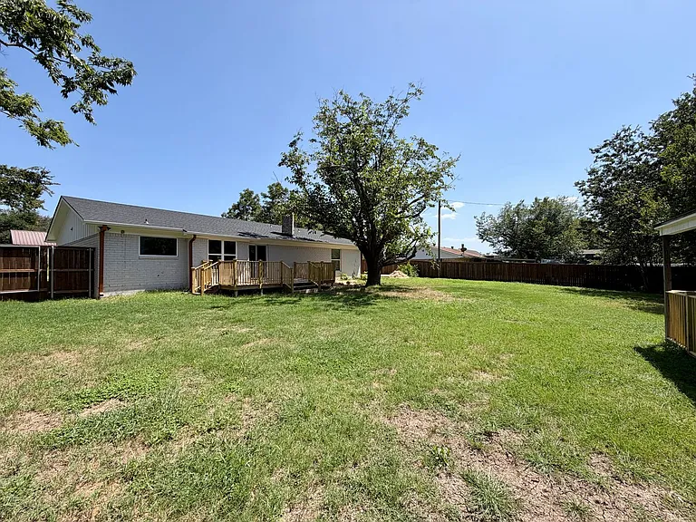 10801 Rick Dr — Photo 20