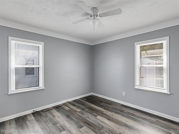 4th image of 2164 Mapledale St