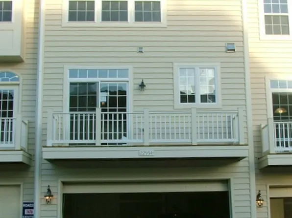 22954 Rose Quartz Sq, Ashburn, VA 20148