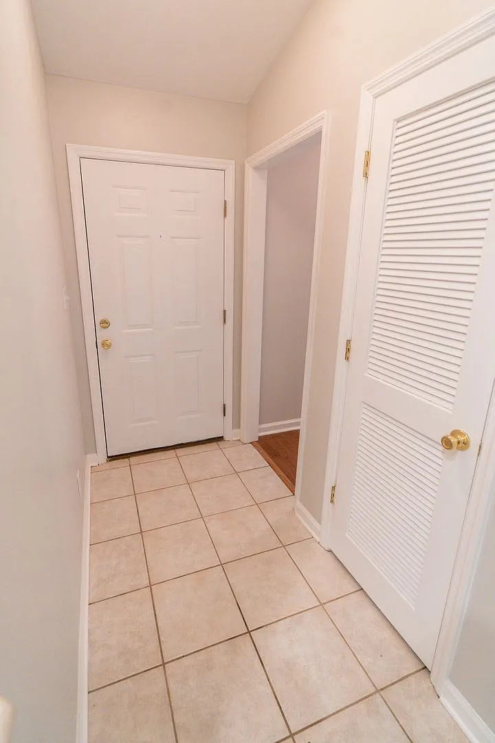 3 bedroom / 2 bath with fenced yard in Killearn Acres — Photo 3