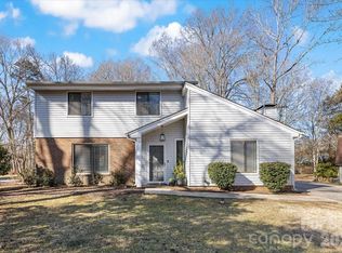 7020 Valley Haven Dr, Charlotte, NC 28211