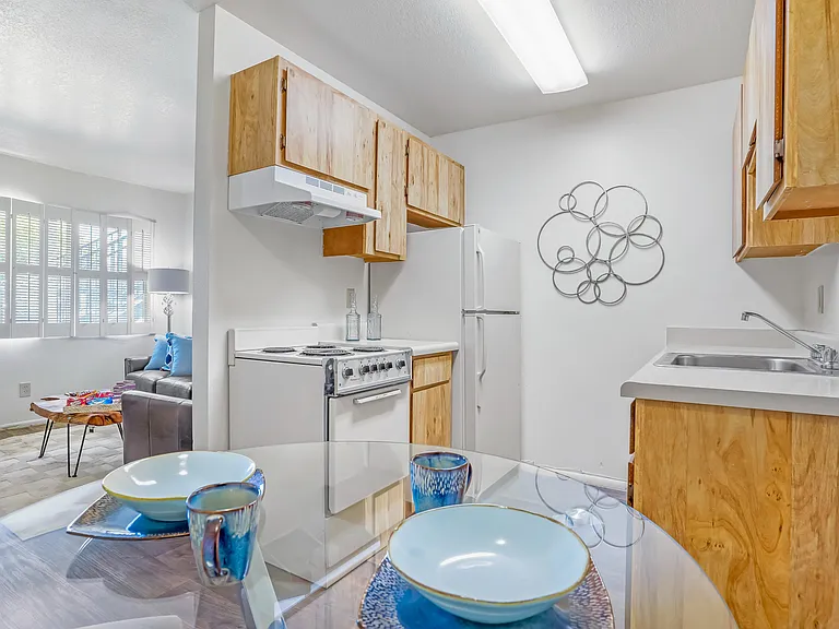 Callaway Apartments — Photo 5