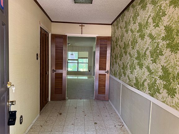 5th image of 803 Val Verde Pl