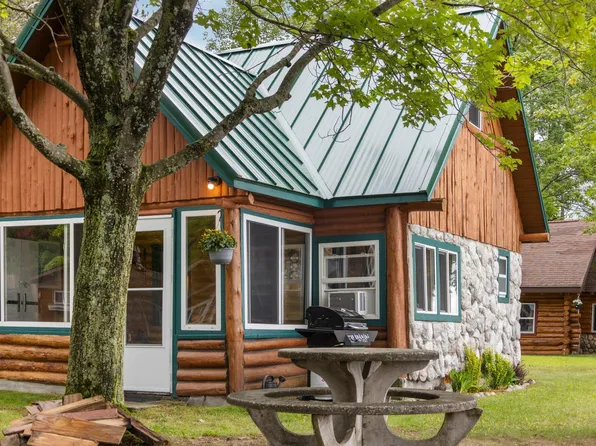 5545 Corey Cv, Gaylord, MI 49735