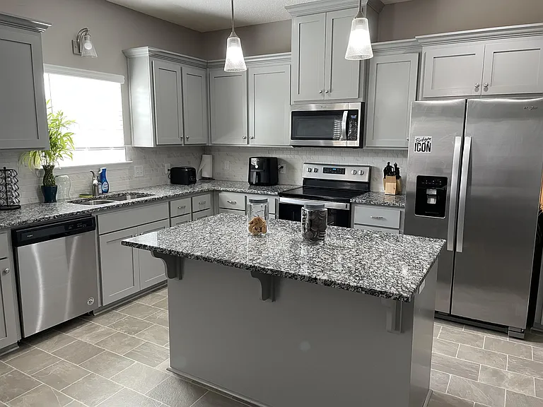 354 Thorp Cir — Photo 3